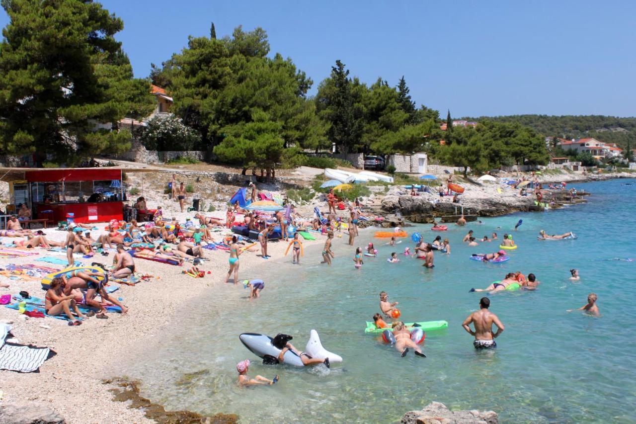 Apartments With A Parking Space Businci, Ciovo - 14010 Trogir Exterior photo