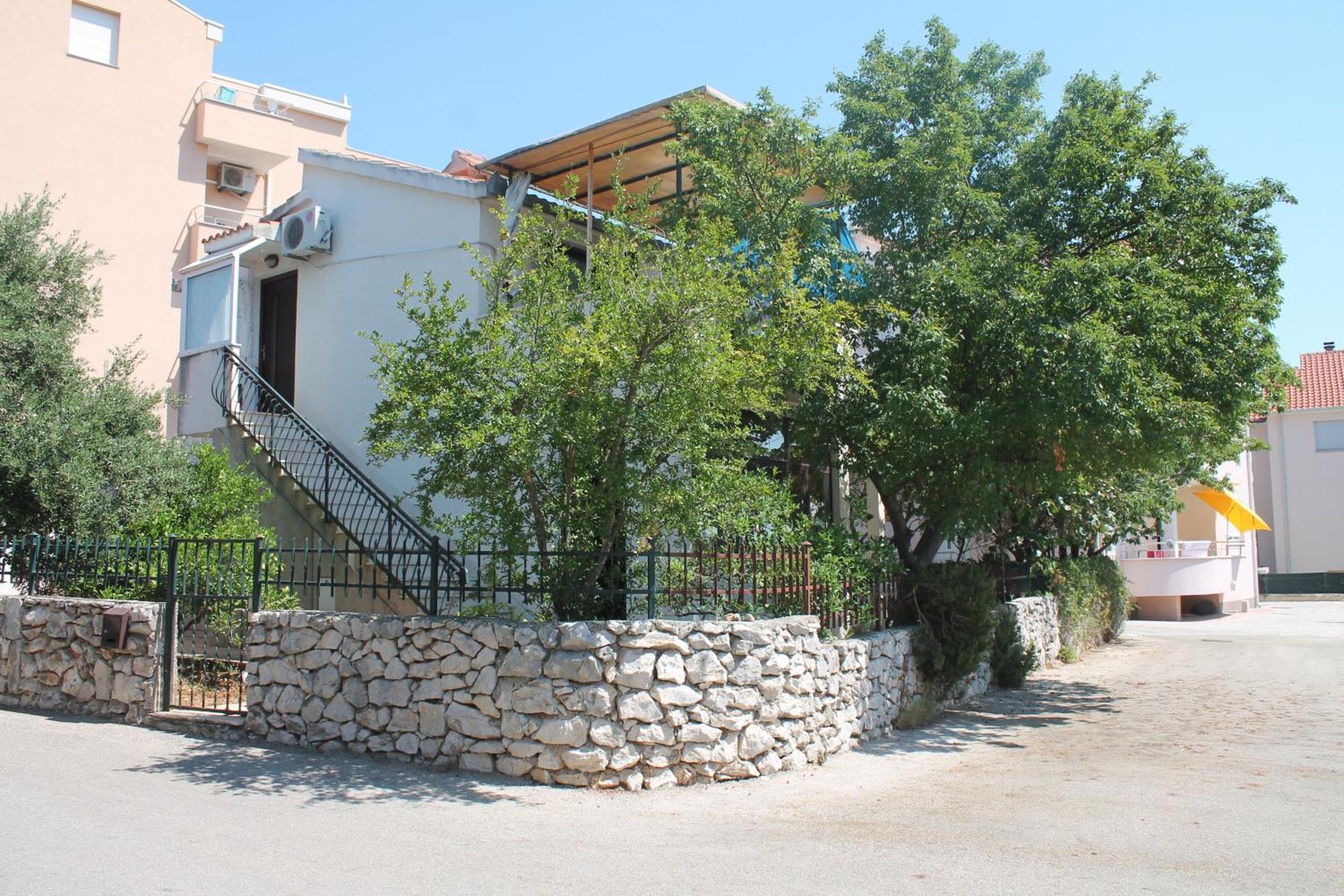 Apartments With A Parking Space Businci, Ciovo - 14010 Trogir Exterior photo